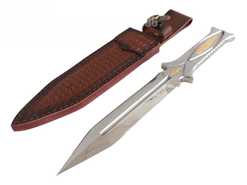 Уникален дизайн и висококачествена изработка Кама нож от цяло парче стомана с VG10 сърцевина