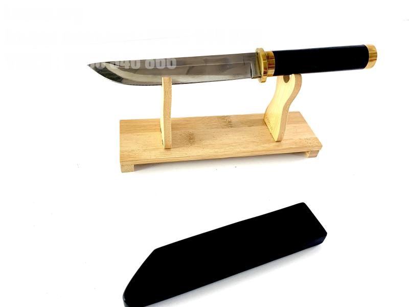 Ловен нож остър като бръснач дървена кания и бамбукова стойка