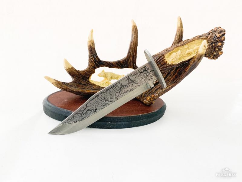 Колекционерски сувенирен нож с атрактивен и впечатляващ дизайн гравирани Вълци