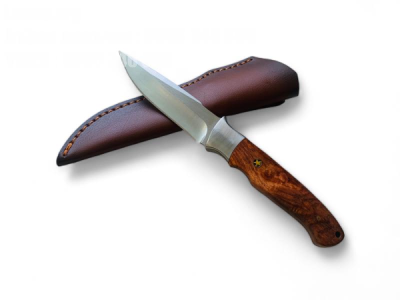 Универсален ловен нож с кожена кания