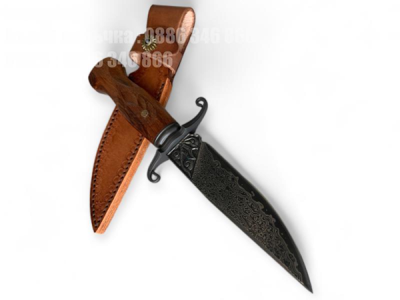 Ловен нож с дамаско острие и дървена дръжка