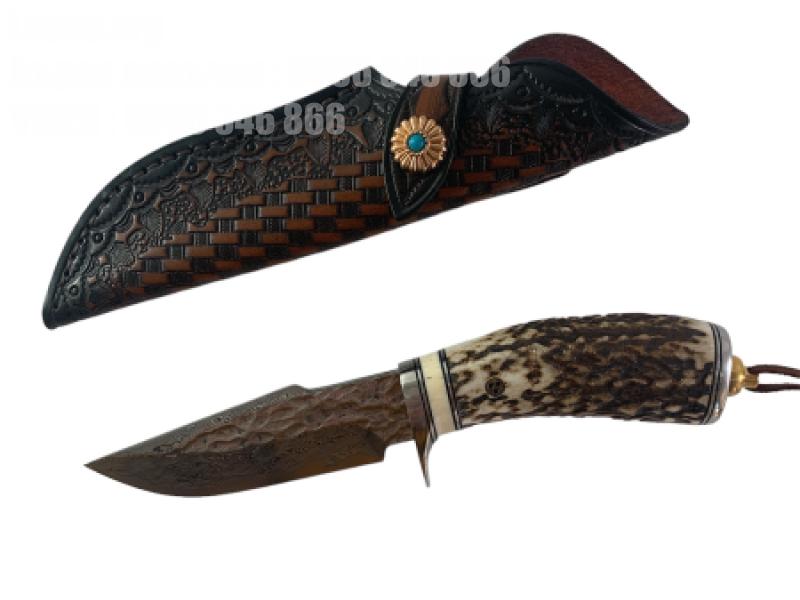 Ръчно направен ловен нож от японска дамаска стомана,дръжка от елонов рог