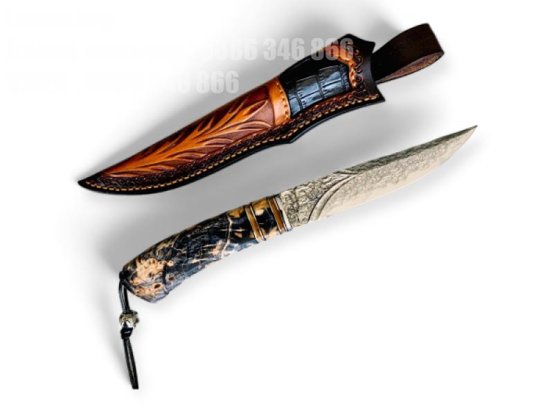 Ловен нож с декоративна дръжка и дамаско острие