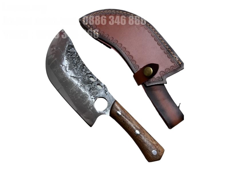 Ръчно изработен ловен нож с кожена кания