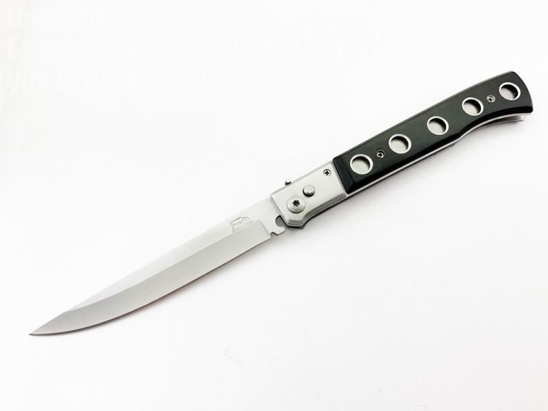 Голям автоматичен нож с алуминиеви чирени на дръжката и текстилен калъф