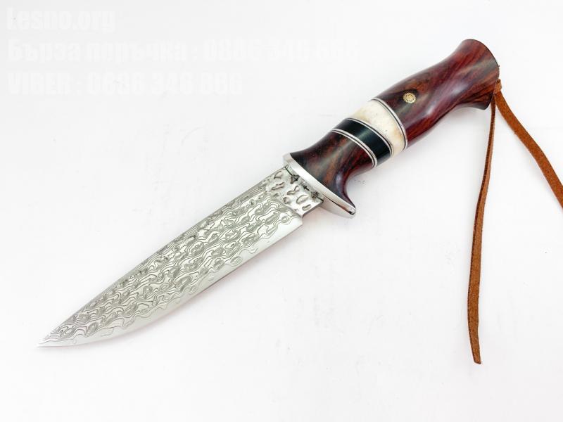 Ръчно направен ловен нож от Японска дамаска стомана,дръжка от махагон,сандалово дърво и камилска кост