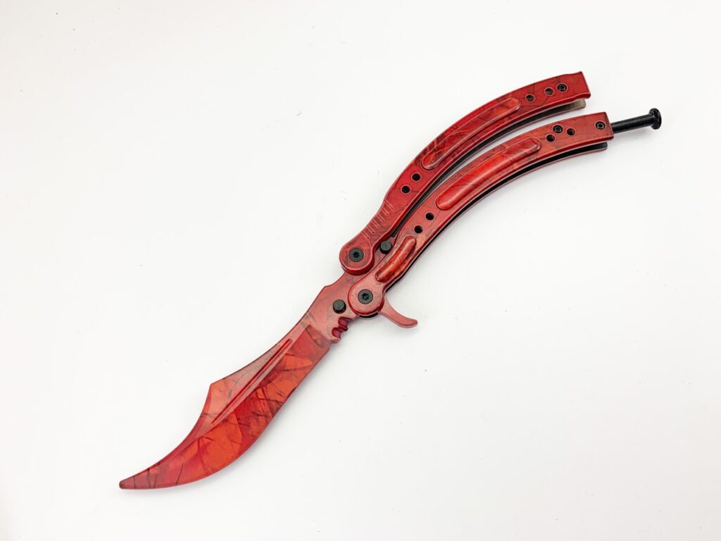 Нож пеперуда остър като бръснач – цвят червен CS GO, butterfly knife  |  Lesno.org