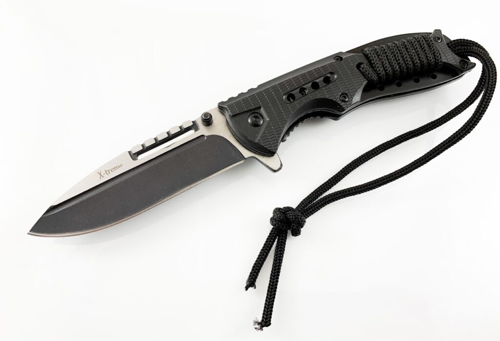 Сгъваем полуавтоматичен джобен нож с оксидирано частично острие – X-treme pocket knife  |  Lesno.org