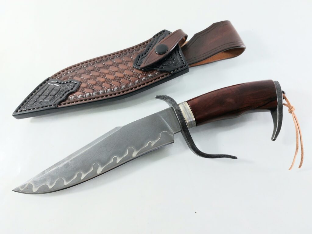 Bowie USA knife Ръчно направен ловен нож от японска дамаска стомана с VG 10 сърцевина  |  Lesno.org